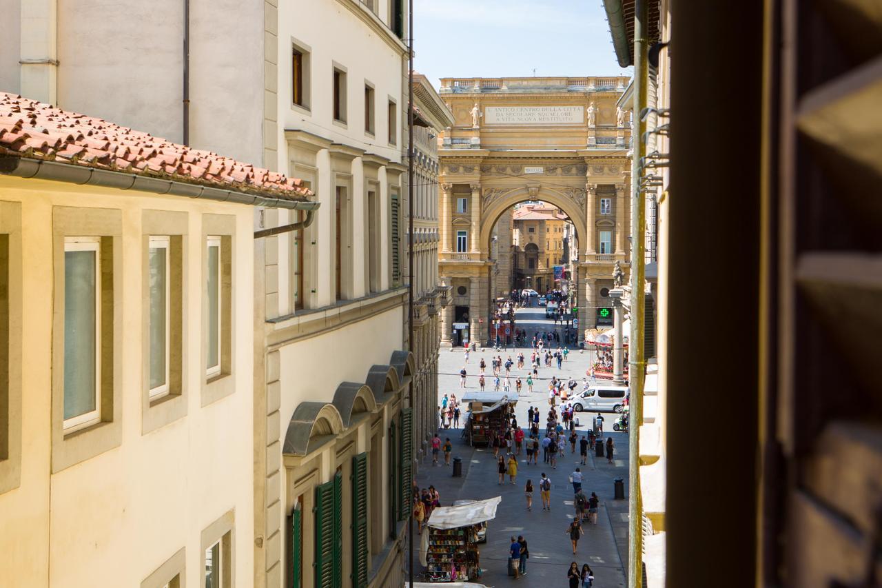 Typical Florentine Apartment Флоренція Екстер'єр фото